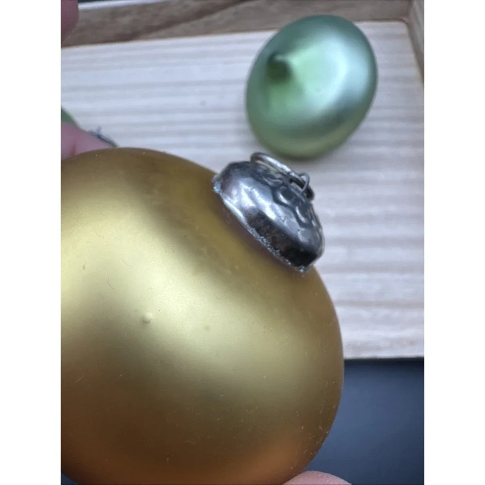 Christmas Tree Ornaments Kugel Style Frosted Glass Silver Set‎ 5 Lot Green Gold